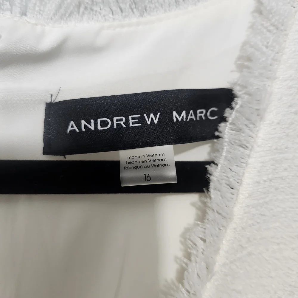 Andrew Marc Ivory V-Neck Dress Size 16 New With Tags - Picture 4 of 9